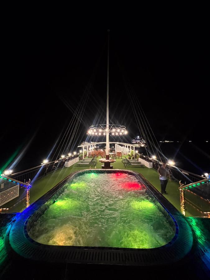 Calypso Cruises Hotel Cat Hai Екстериор снимка