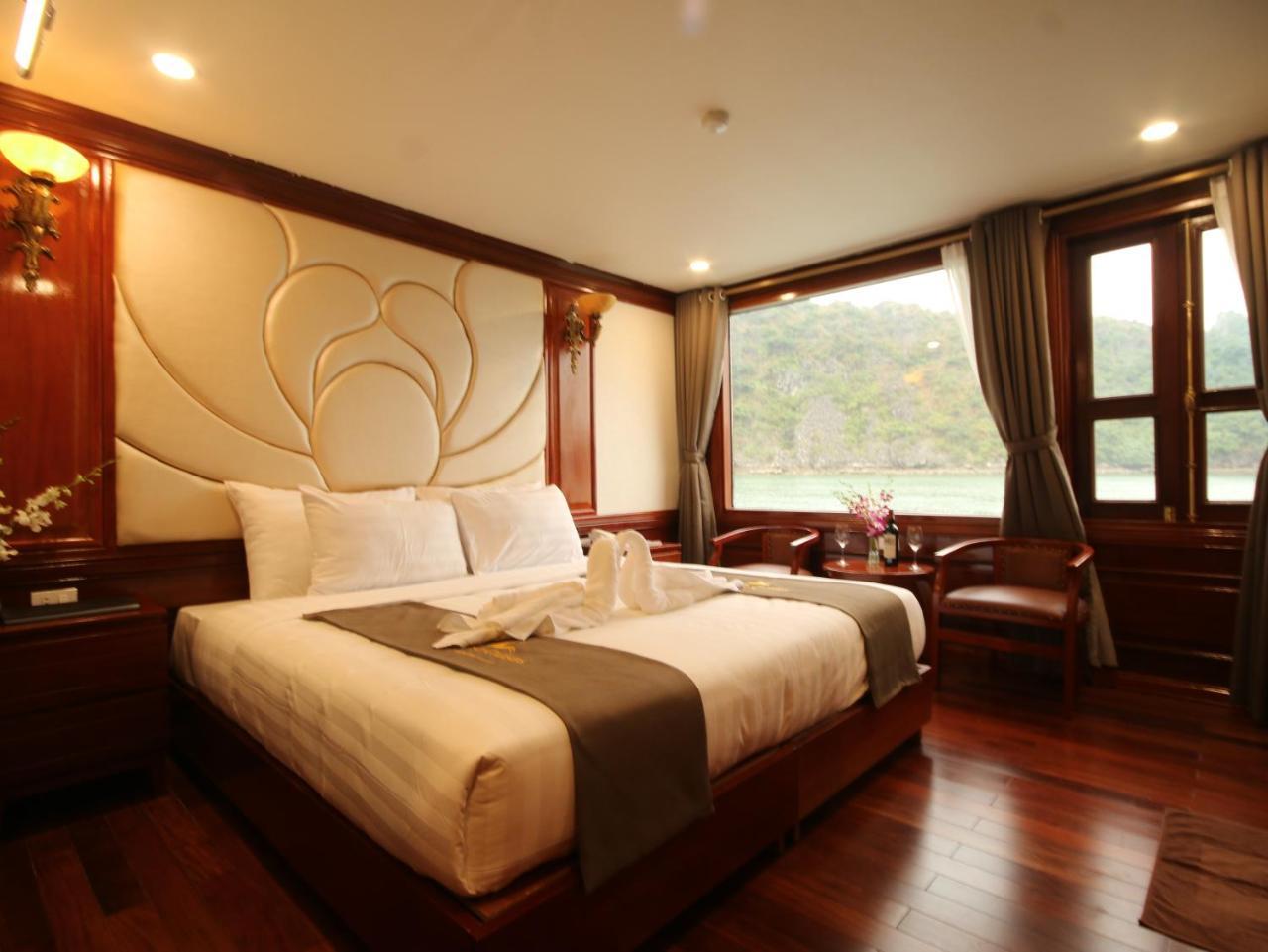 Calypso Cruises Hotel Cat Hai Екстериор снимка